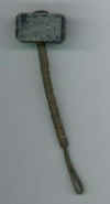thor-figure-hammer-avengers.jpg (35498 bytes)
